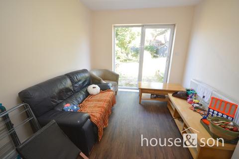 3 bedroom detached house for sale, Pine Road, Winton