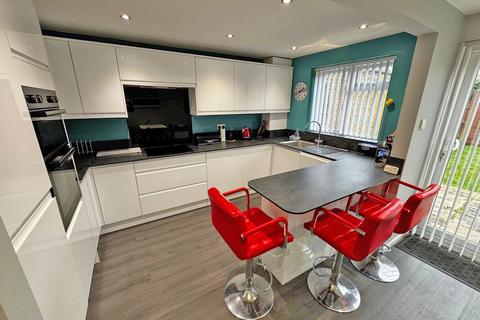 3 bedroom end of terrace house for sale, Cheal Close, Shoreham-by-Sea BN43