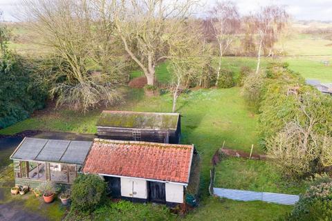 undefined, Lower Oakley, Diss