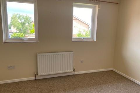 2 bedroom semi-detached house to rent, Aspen Close, Ely CB7