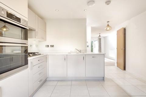 4 bedroom semi-detached house to rent, Highfield Road, Birmingham B15