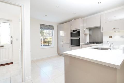 4 bedroom semi-detached house to rent, Highfield Road, Birmingham B15