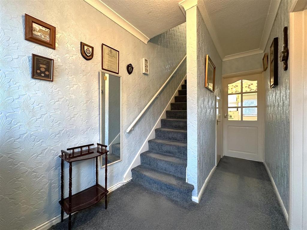 Entrance Hall 634