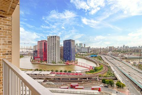 2 bedroom flat to rent, Argo Apartments, 4 Silvertown Way, London