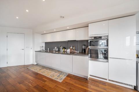 3 bedroom house for sale, Rose Court, Baltic Avenue, Brentford, Middlesex