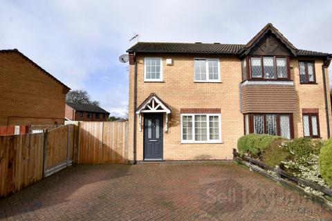 3 bedroom semi-detached house for sale, Kinross Way, Hinckley, Leicestershire