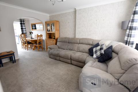 3 bedroom semi-detached house for sale, Kinross Way, Hinckley, Leicestershire