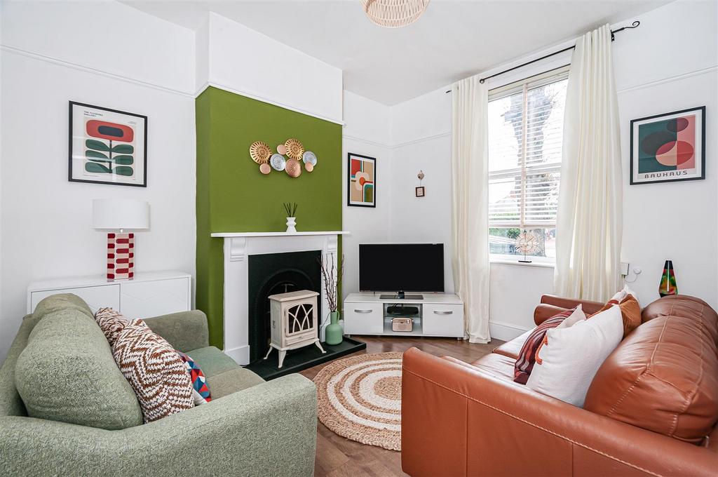 4 Edgar Terrace5.jpg