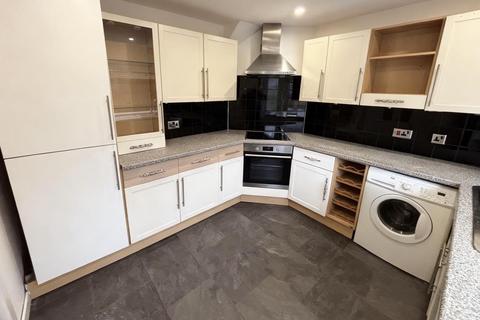 3 bedroom terraced house to rent, Carbarns West, Wishaw