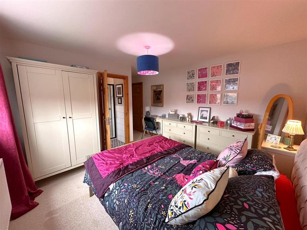 Second Bedroom Into En-Suite 018