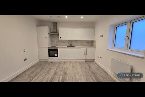 undefined, Lind Road, Sutton, SM1