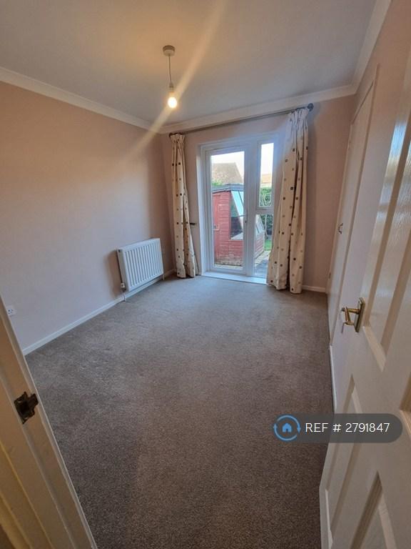 Bedroom/Office
