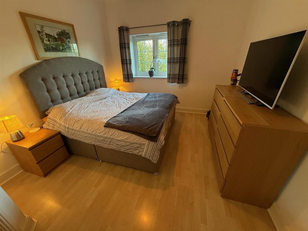 TW7 Bed1-2.jpg