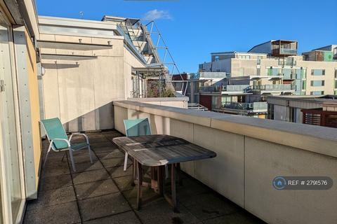 1 bedroom flat to rent, Becquerel Court, London, SE10