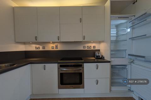 1 bedroom flat to rent, Becquerel Court, London, SE10