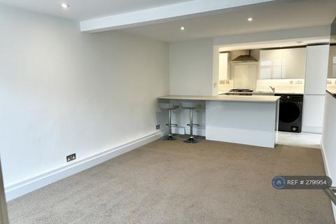 2 bedroom flat to rent, North Street, Leighton Buzzard, LU7