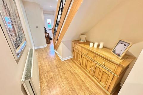 4 bedroom detached house for sale, Rivacre Road, Rivacre