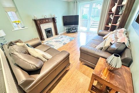 4 bedroom detached house for sale, Rivacre Road, Rivacre