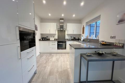 5 bedroom detached house for sale, 62 Clos Rhys Meurug, Capel Llanilltern, CF5 6GA