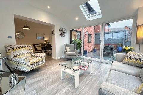 5 bedroom detached house for sale, 62 Clos Rhys Meurug, Capel Llanilltern, CF5 6GA