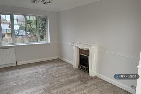 3 bedroom detached house to rent, Wallwood Road, Ramsgate, CT11