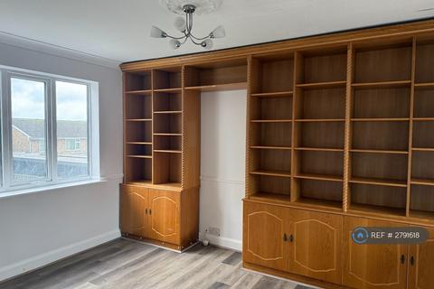 3 bedroom detached house to rent, Wallwood Road, Ramsgate, CT11