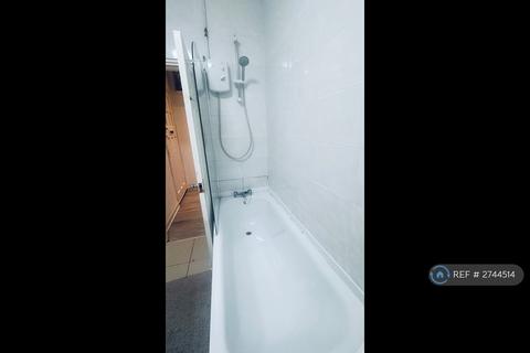 3 bedroom flat to rent, Craigpark Dr, Glasgow, G31