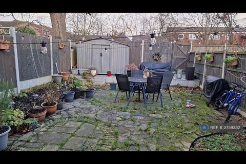 undefined, The Brambles, Chigwell, IG7
