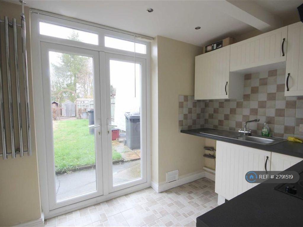 Kitchen - Garden View