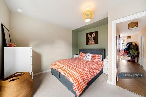 2 bedroom flat to rent, Bailey Street, London, SE8