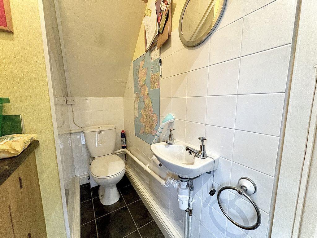 Downstairs wc