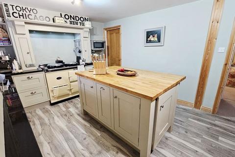 2 bedroom terraced house for sale, Venns Lane, Hereford HR1