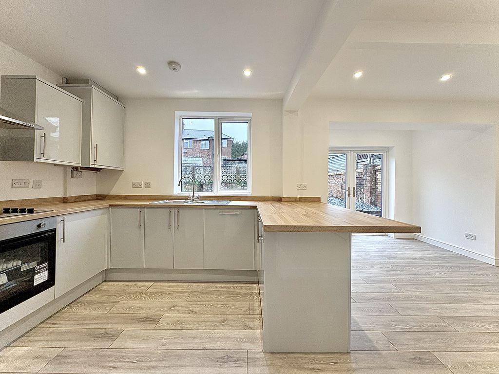 Dining kitchen