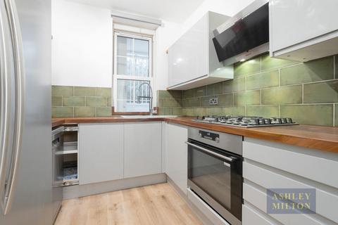 3 bedroom apartment to rent, Southern Row, - 3 beds / Ideal for Sharers