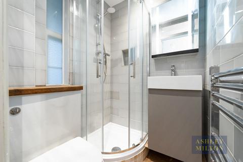 3 bedroom apartment to rent, Southern Row, - 3 beds / Ideal for Sharers