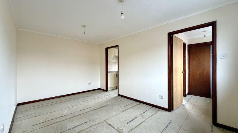 Living Area/Bedroom