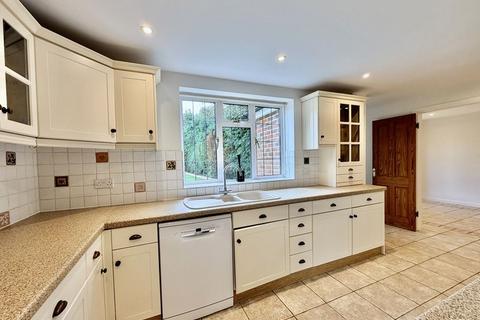 undefined, Walkwood Rise, Beaconsfield HP9