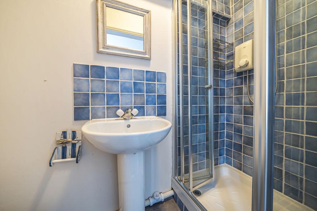 En Suite to Bedroom