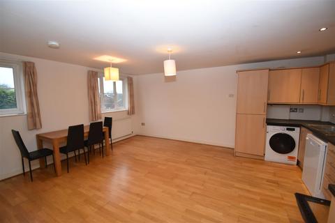 2 bedroom apartment to rent, Whites Row, Kenilworth
