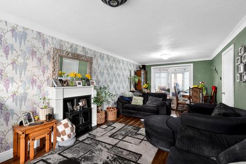 Ouida Road, Canvey Island, SS8