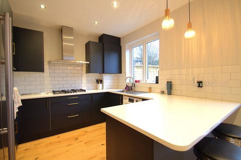 3 bedroom semi-detached house to rent, Wilson Gardens, Harrow