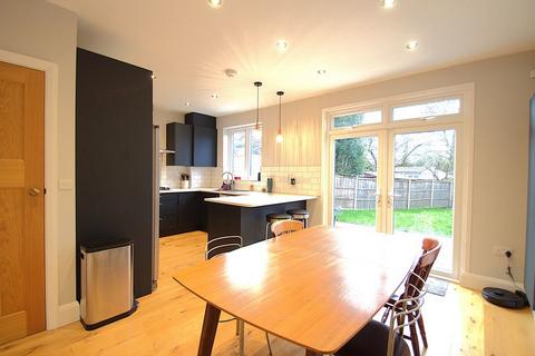 3 bedroom semi-detached house to rent, Wilson Gardens, Harrow