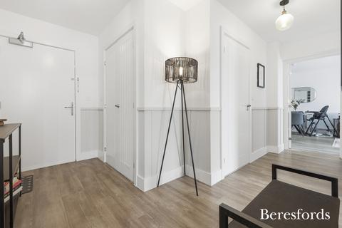 2 bedroom apartment for sale, Windstar Drive, South Ockendon, RM15
