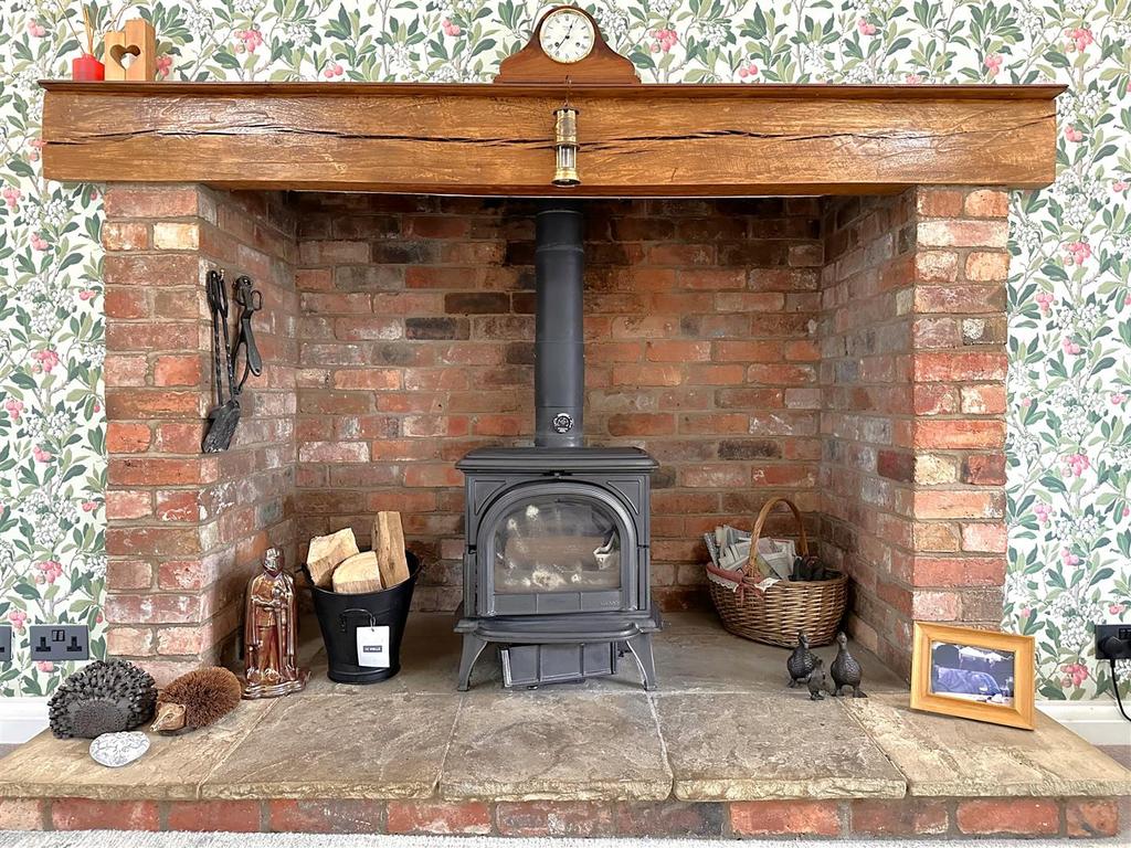 Inglenook Fireplace 704