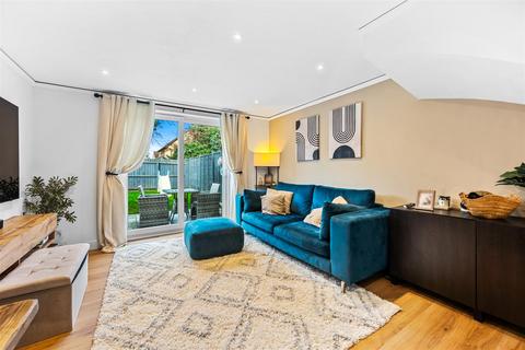 2 bedroom end of terrace house for sale, Reims Court, Northampton NN5