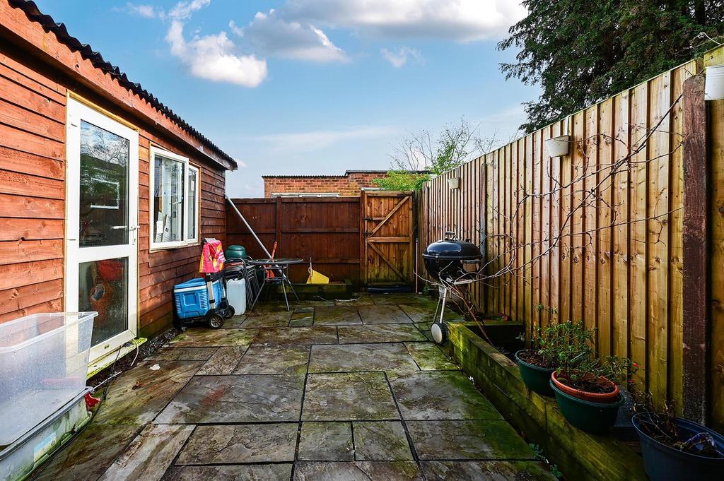 Kennet Close
