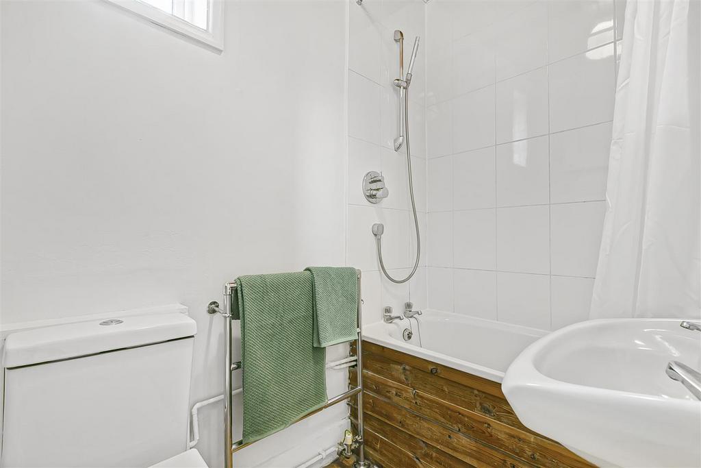 Bathroom.JPG