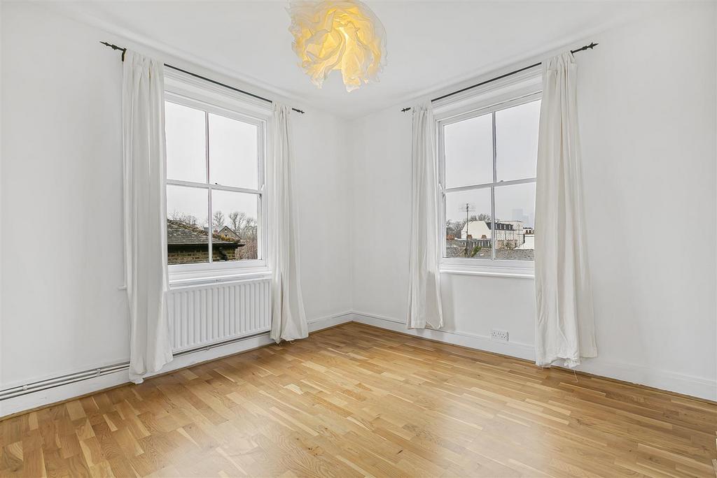 Bedroom 1.JPG
