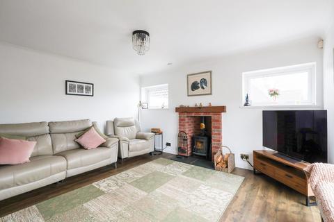3 bedroom detached bungalow for sale, Rosemount Drive, Pant