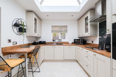3 bedroom detached bungalow for sale, Rosemount Drive, Pant